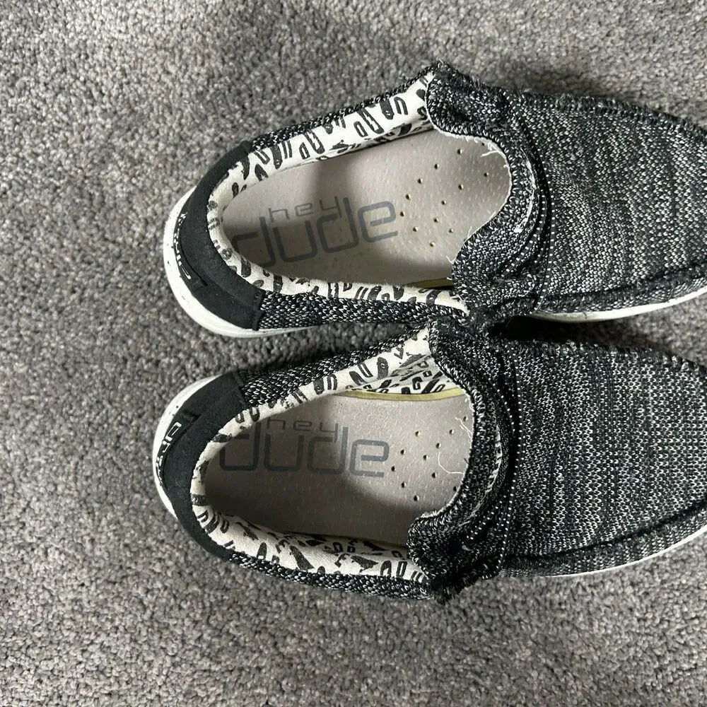 Hey Dude Wally Sox Youth Size 4 Black Sox Skater Slip On Casual Shoes Used